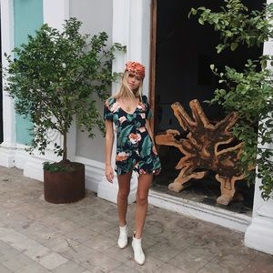 dolce vita uma studded leather bootie